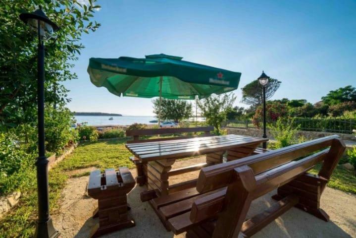 Apartmani Slavica Rab Town Eksteriør billede